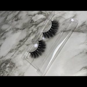 eyelashes style “basic”